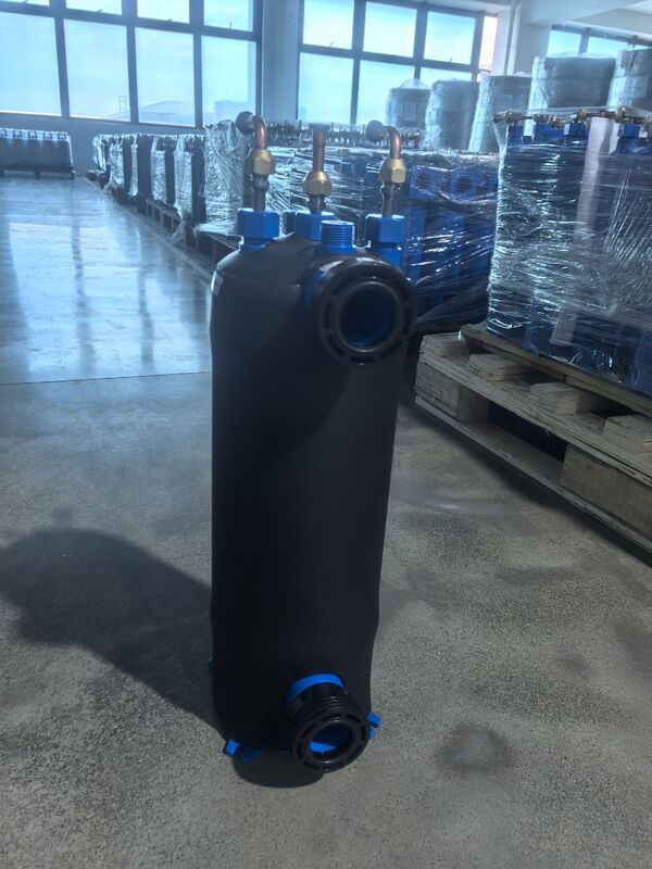 อุณหภูมิทางออก 7 องศาเซลเซียส เครื่องแลกเปลี่ยนความร้อนของเครื่องทำความเย็น ETA-1 ดีไซน์กะทัดรัด การเชื่อมต่อน้ำขนาด 2 นิ้ว อุปกรณ์ทำความเย็นวิศวกรรมสำหรับอุตสาหกรรม