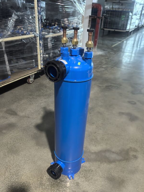 เครื่องแลกเปลี่ยนความร้อนสระว่ายน้ำแบบแนวตั้ง MHTA-1.5 พร้อมท่อไทเทเนียม TA1 และโครงสร้างท่อที่ทนทานในเปลือก PVC สำหรับระบบทำความร้อนสระว่ายน้ำ