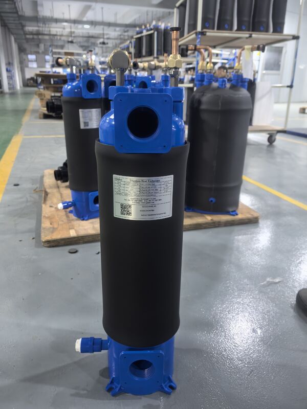 เครื่องแลกเปลี่ยนความร้อนน้ำทะเลแบบติดตั้งแนวตั้ง รุ่น MHTA-15 สำหรับการทำความเย็นที่มีประสิทธิภาพในสภาพแวดล้อมทางทะเลและอุตสาหกรรม