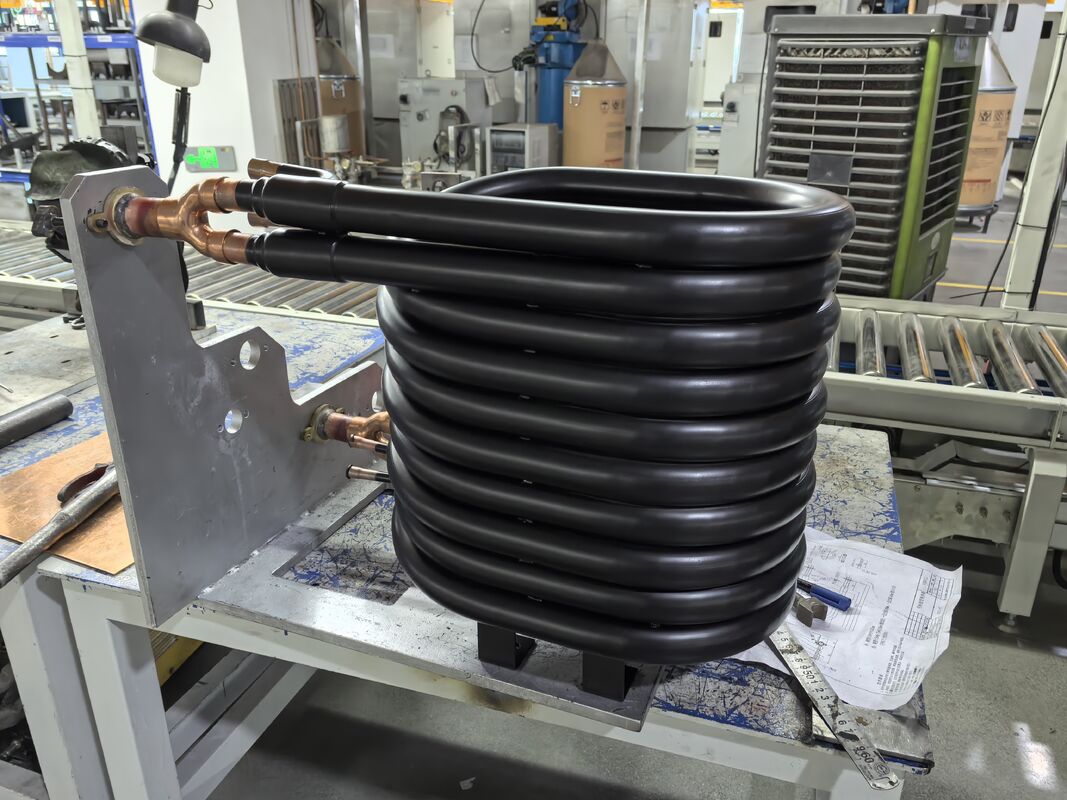 R22 เครื่องทําความเย็น ประเภทแลกเปลี่ยนความร้อนแบบโคเอชเชียล หลอดความยาว 1 ถึง 10 M ระยะความดัน 0.1 ถึง 10 MPa ออกแบบสําหรับวิธีแก้ไขความเย็น