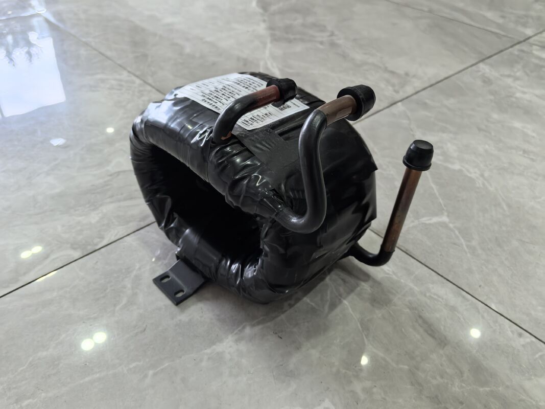 ความทนทานต่อการกัดกร่อนสูง Coaxial Heat Exchanger Featuring Stainless Steel Shell ท่อทองแดงและท่อในท่อ