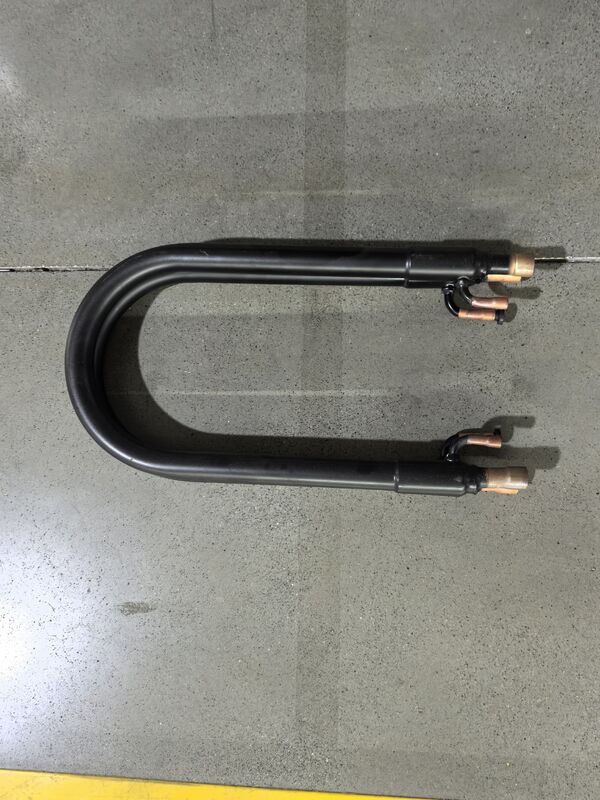 เครื่องแลกเปลี่ยนความร้อนแบบโคแอกเซียลที่บำรุงรักษาง่าย ด้วยแรงดันสารทำความเย็น 4.2Mpa และท่อทองแดง/ไทเทเนียม/316L สำหรับท่อด้านในสำหรับการถ่ายเทความร้อนในอุตสาหกรรม